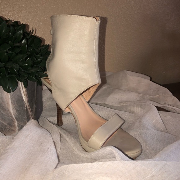 Emerson Frye Ankle Cuff Heels - Picture 11 of 11